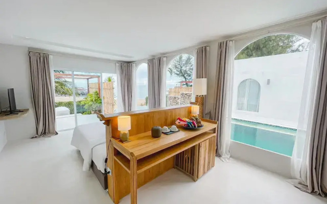 Cape by Sichon Tesoro