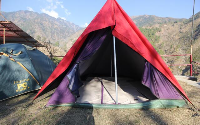 Triund Camps Riverside Resort