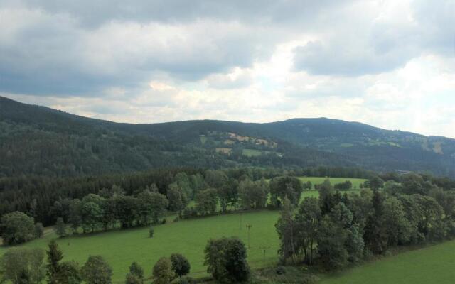 Mountain Chalet Hoja 1