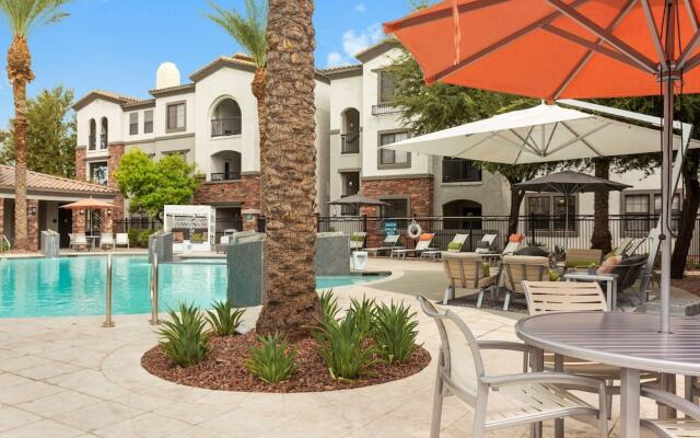 CozySuites at Glendale