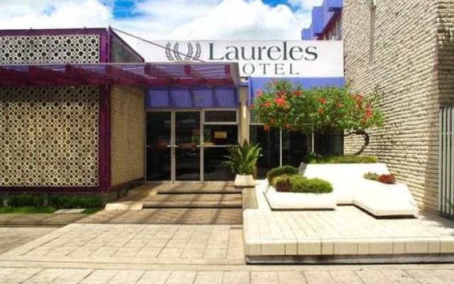 Laureles Hotel