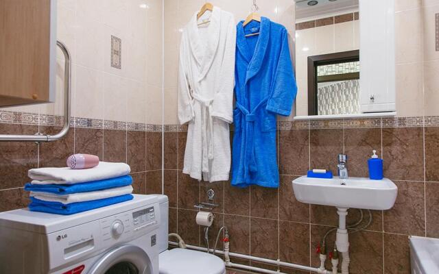 Пять Звёзд в микрорайоне Дружба 4/1