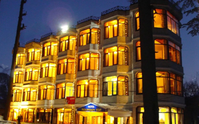 OYO 13836 Hotel Manu Vatika