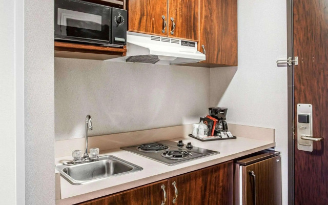 Quality Inn Grand Suites Bellingham