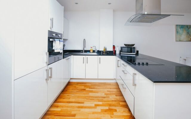 Grand Central Apartments (Peymans)