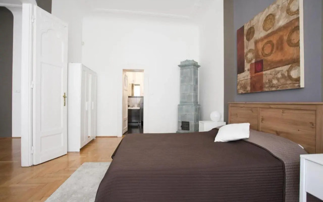 Modernized Condo for 6ppl CENTER