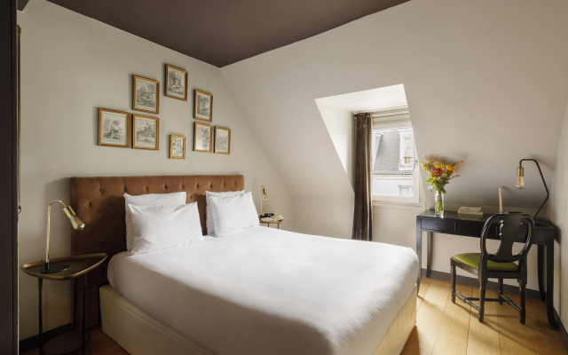 NEWHOTEL REPUBLIQUE (ex Albert's Hotel)