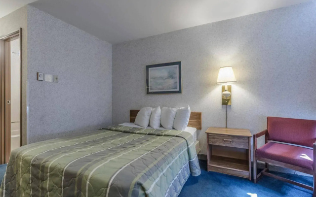 Days Inn by Wyndham La Crosse