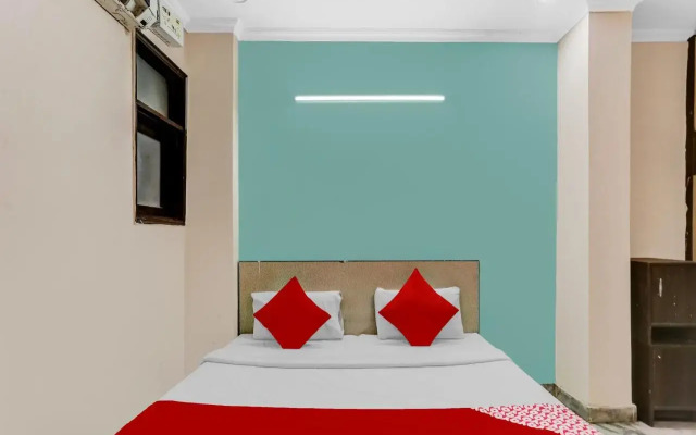 OYO 84491 Blue Diamond