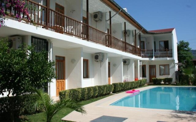 Sehrazat Hotel