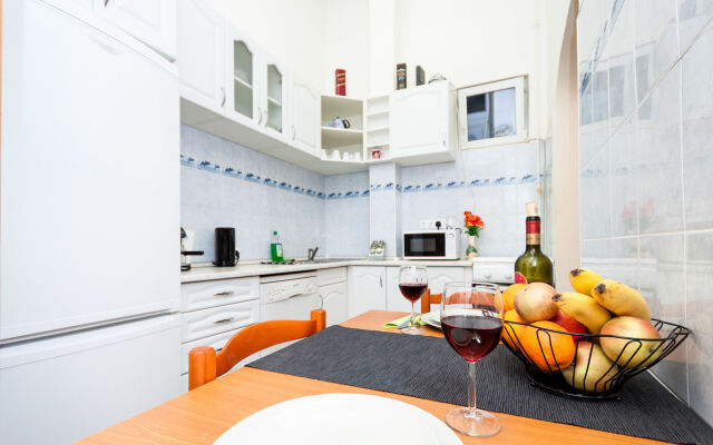 Opera Apartments