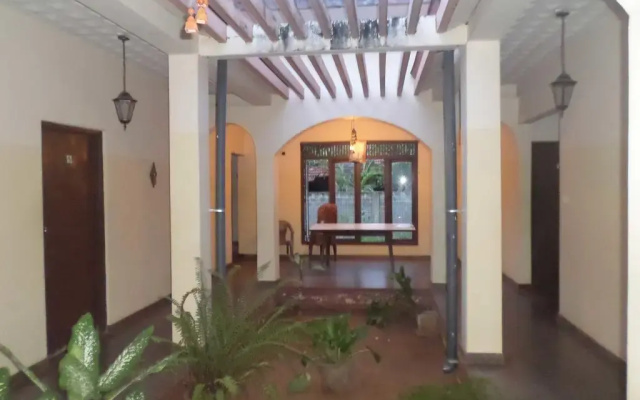 Sarras Guest House