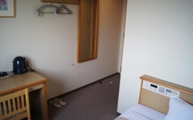 Iwakura Station Hotel