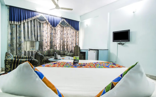 FabHotel Mayfair Inn