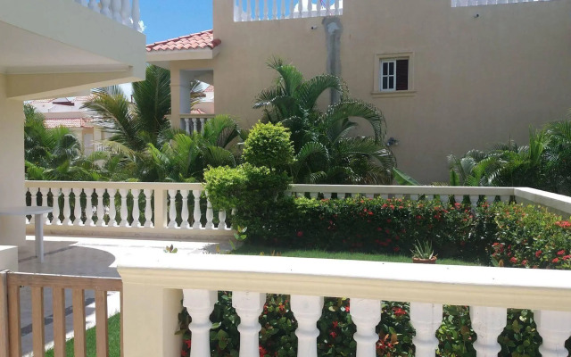 Hotel Las Palmeras / Las Estrellas