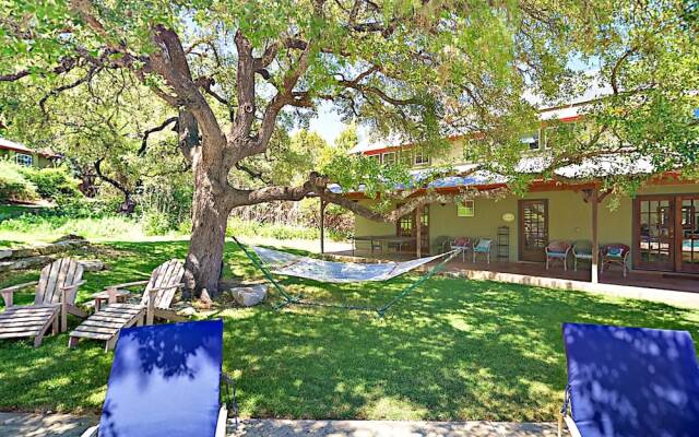 Open-Concept Cabin - 1 Br cabin by RedAwning