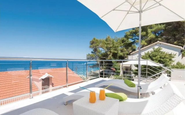 Stunning Home in Prigradica With Wifi and 3 Bedrooms