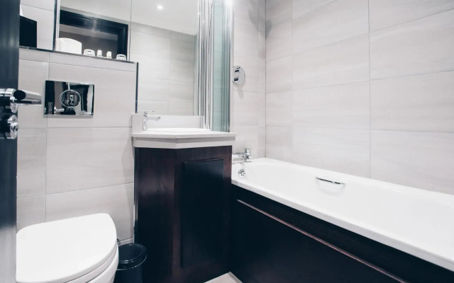 County Hotel & County Aparthotel Newcastle