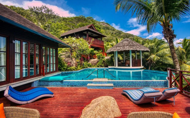 Labriz Silhouette Seychelles