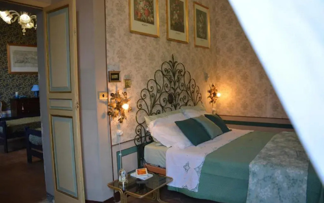 Scappo In Umbria, La Casa Del Duomo