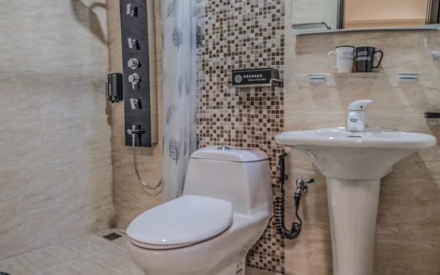 Follow Me Vogue Homestay