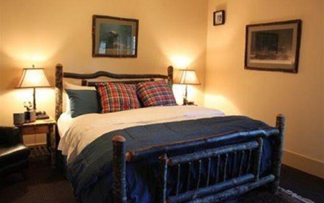 Dragonfly Dock Bed and Breakfast