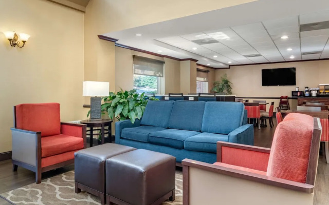 Comfort Suites Suwanee