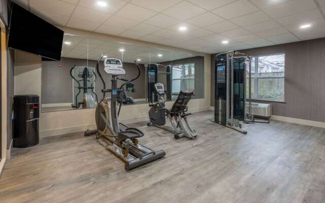 Wingate by Wyndham Waldorf/Washington DC Area