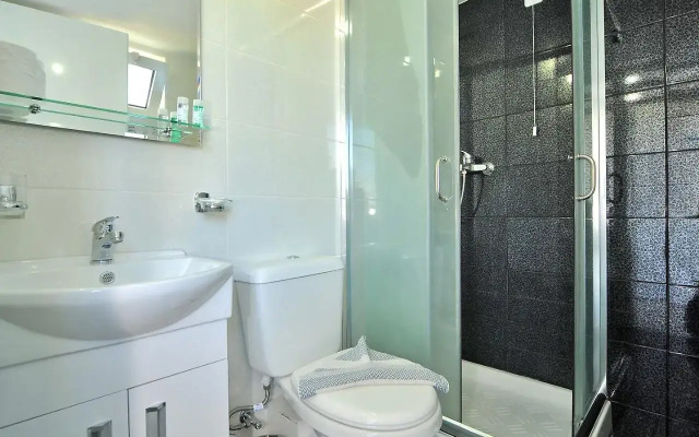 Palm Beach Hotel - Adults only