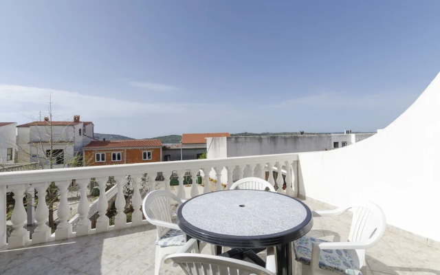 Apartments Mais Tisno