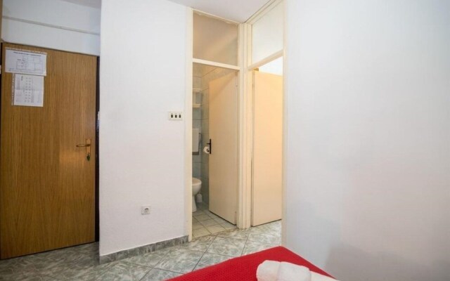 Naki - Terrace & Free Parking - SA1