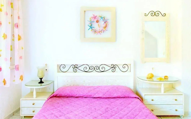 Ostria Hotel & Apartments