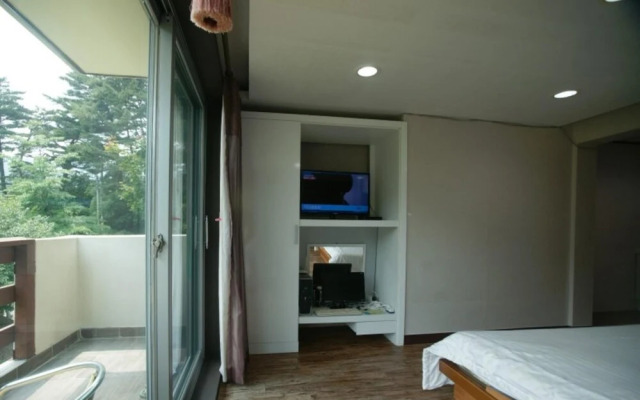 Yangyang Denver House Pension