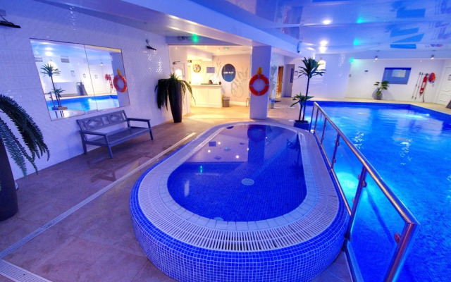 Schull Harbour Hotel