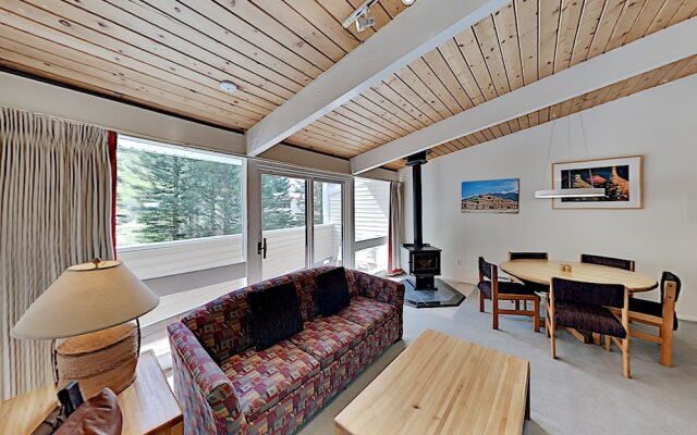 13tr18vy 2 Bedroom Condo