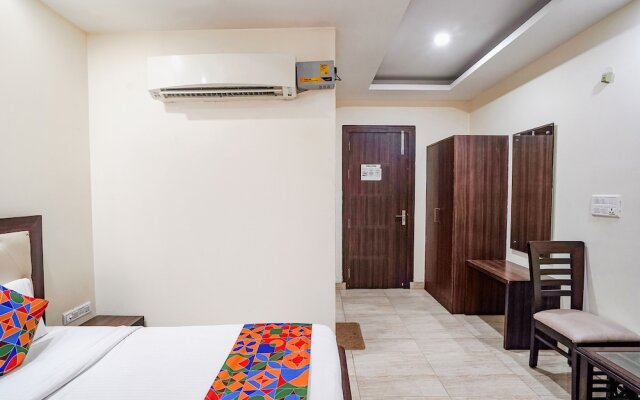 Fabhotel Cloud 9 Shopprix Mall