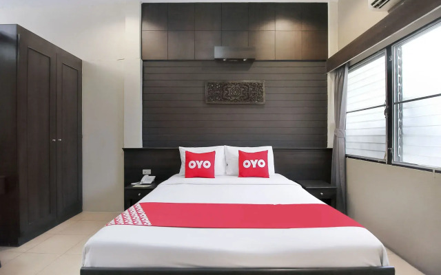 Rajata Hotel
