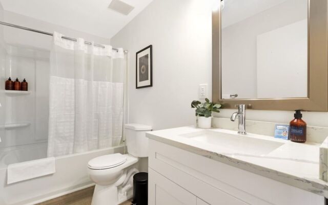 Roami at Clematis Street Lofts