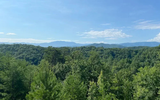 Dancing Bear Lodge