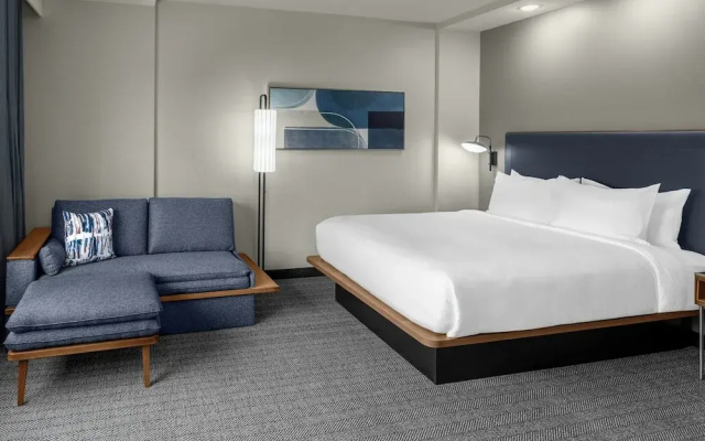 Courtyard By Marriott Sherman