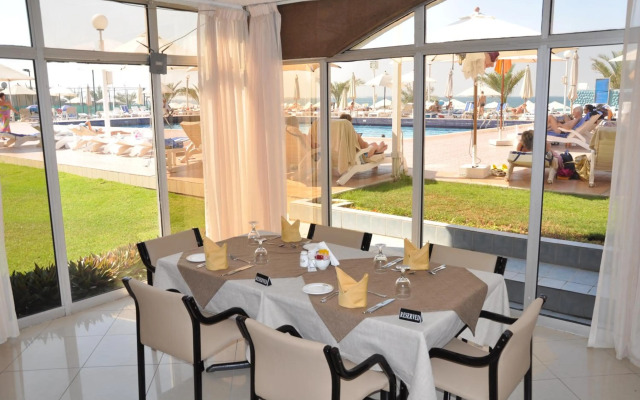 Sharjah Carlton Hotel