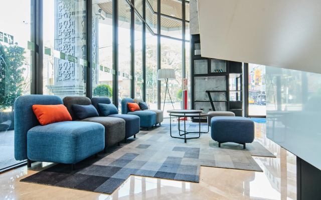 Holiday Inn Express Kaohsiung Love River by IHG