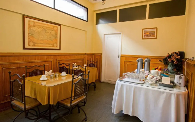 Hotel Dacarlo