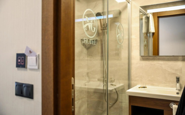 New Gate Hotel