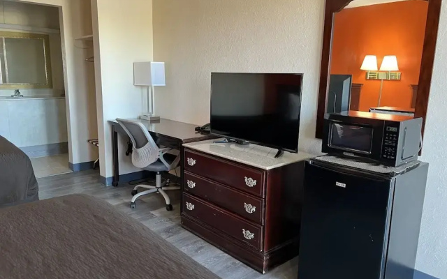 Economy Inn