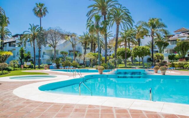 Luxury Duplex Penthouse Alcazaba Beach - RDR157