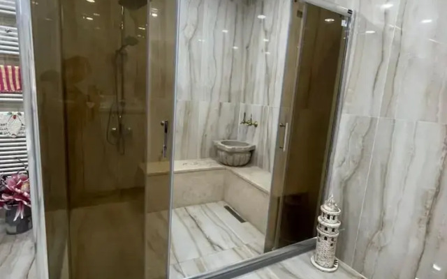 Serene Luxury Villa With Private Pool in Yalova