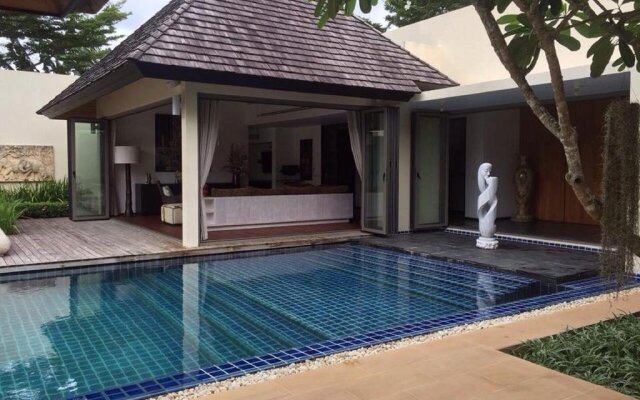 Layan Hill Pool Villa by BYG