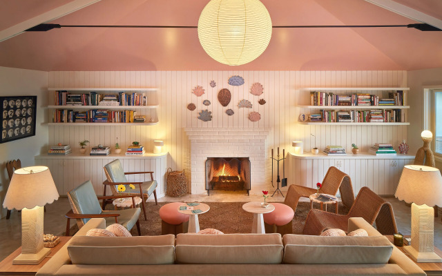 Silver Sands Motel & Beach Bungalows