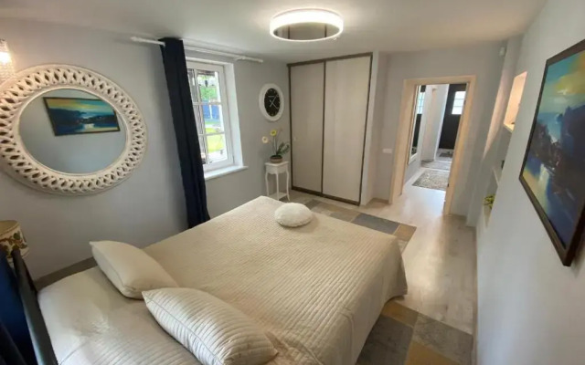 Holiday House Palangas 23